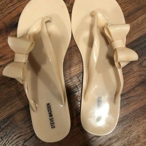 Steve Madden Jelly flip flops